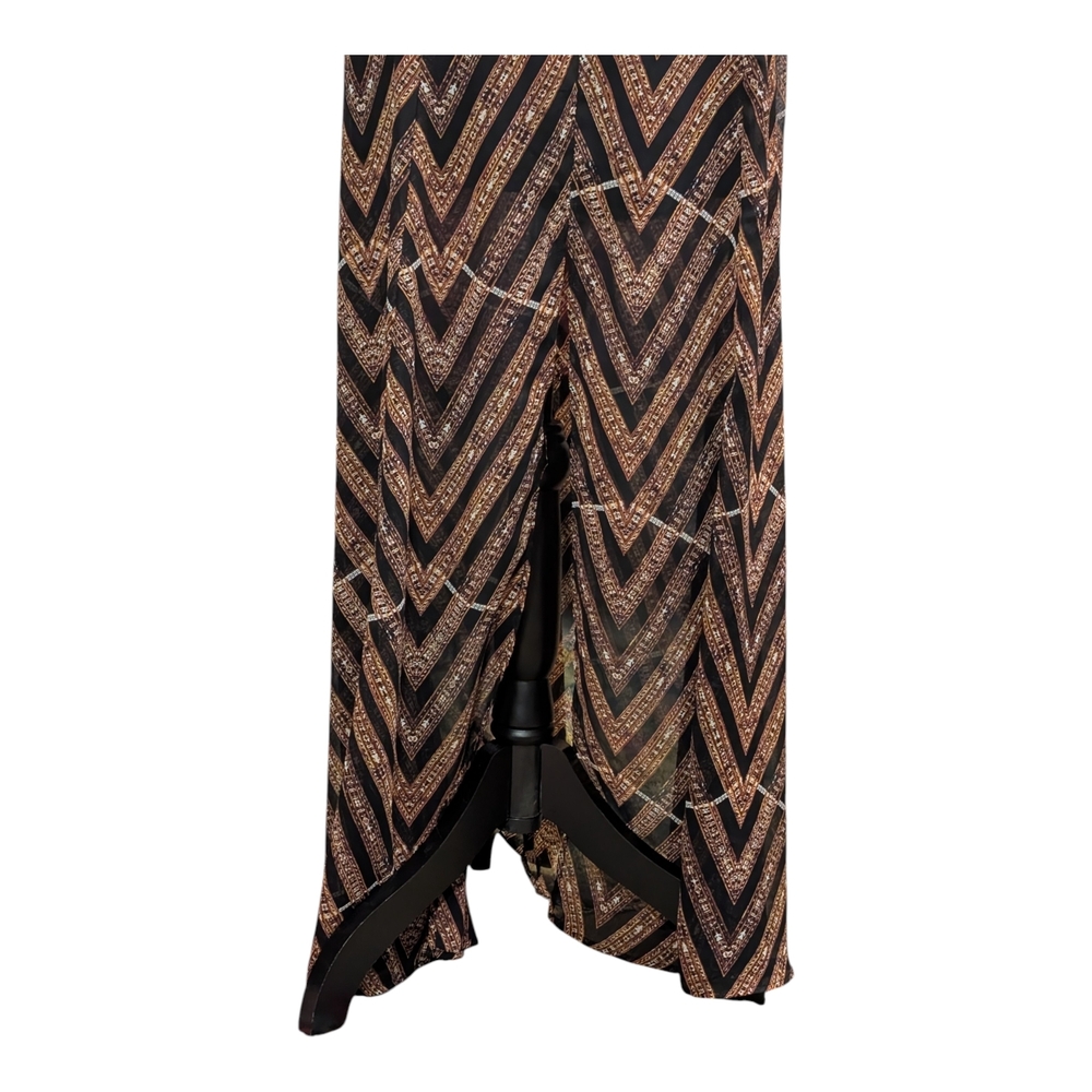 Astr Chevron Maxi Skirt in Black a - Picture 3 of 10